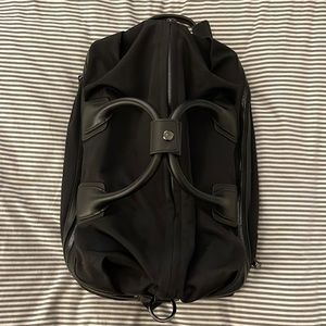 Caraa Studio Bag - Large with Gunmetal Hardware